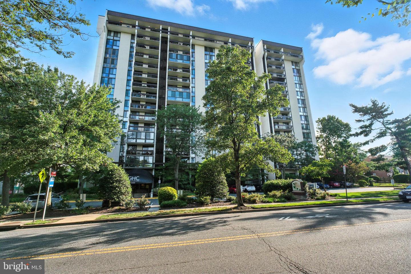 5300 HOLMES RUN PKWY #1210, ALEXANDRIA, Virginia 22304, 1 Bedroom Bedrooms, 2 Rooms Rooms,1 BathroomBathrooms,Residential,For sale,5300 HOLMES RUN PKWY #1210,VAAX2048396 MLS # VAAX2048396