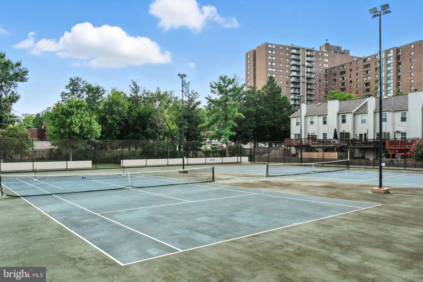 5300 HOLMES RUN PKWY #1210, ALEXANDRIA, Virginia 22304, 1 Bedroom Bedrooms, 2 Rooms Rooms,1 BathroomBathrooms,Residential,For sale,5300 HOLMES RUN PKWY #1210,VAAX2048396 MLS # VAAX2048396