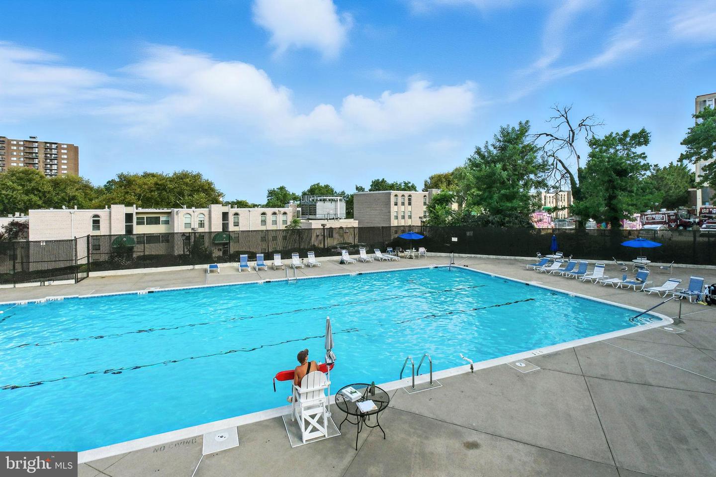 5300 HOLMES RUN PKWY #1210, ALEXANDRIA, Virginia 22304, 1 Bedroom Bedrooms, 2 Rooms Rooms,1 BathroomBathrooms,Residential,For sale,5300 HOLMES RUN PKWY #1210,VAAX2048396 MLS # VAAX2048396