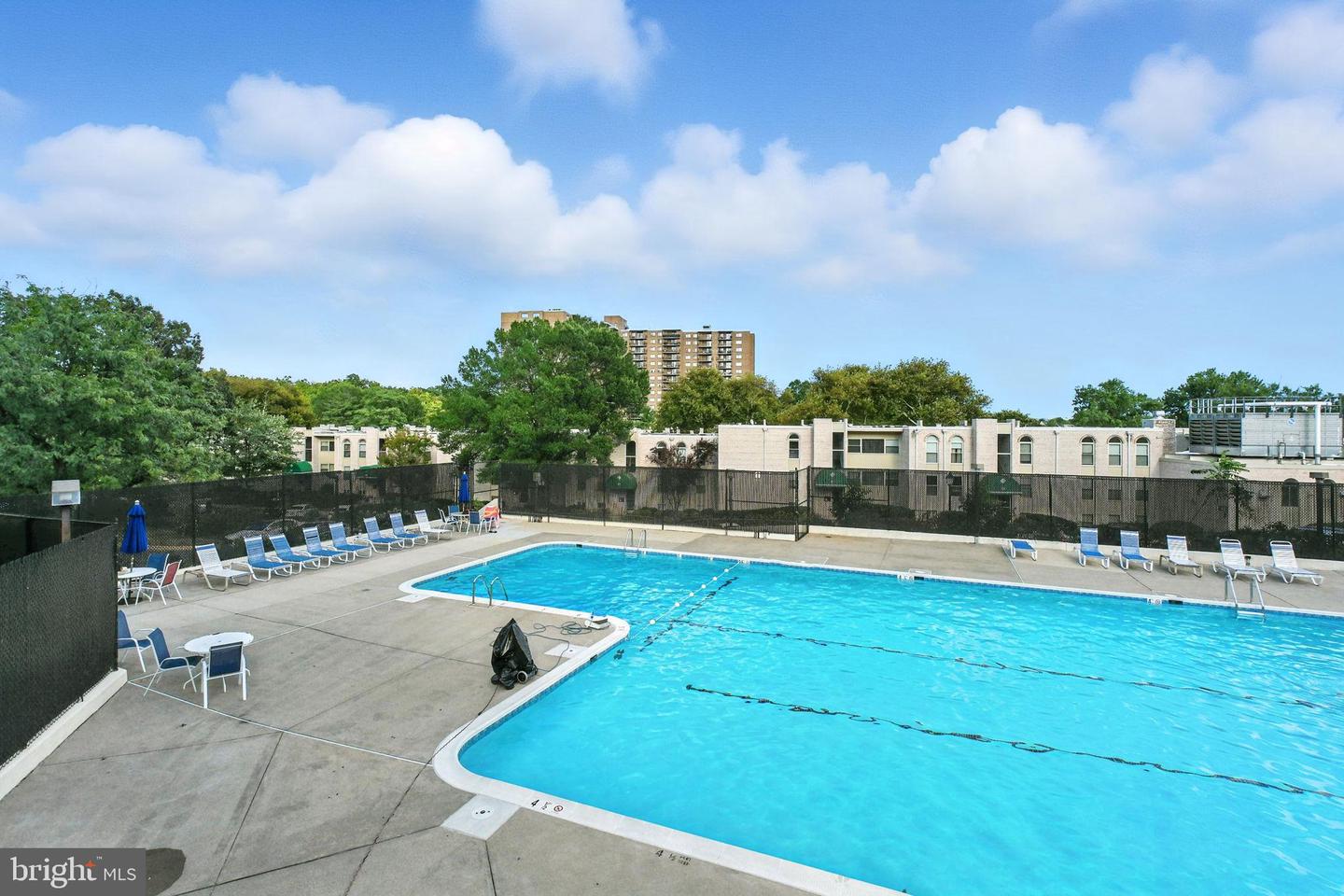 5300 HOLMES RUN PKWY #1210, ALEXANDRIA, Virginia 22304, 1 Bedroom Bedrooms, 2 Rooms Rooms,1 BathroomBathrooms,Residential,For sale,5300 HOLMES RUN PKWY #1210,VAAX2048396 MLS # VAAX2048396