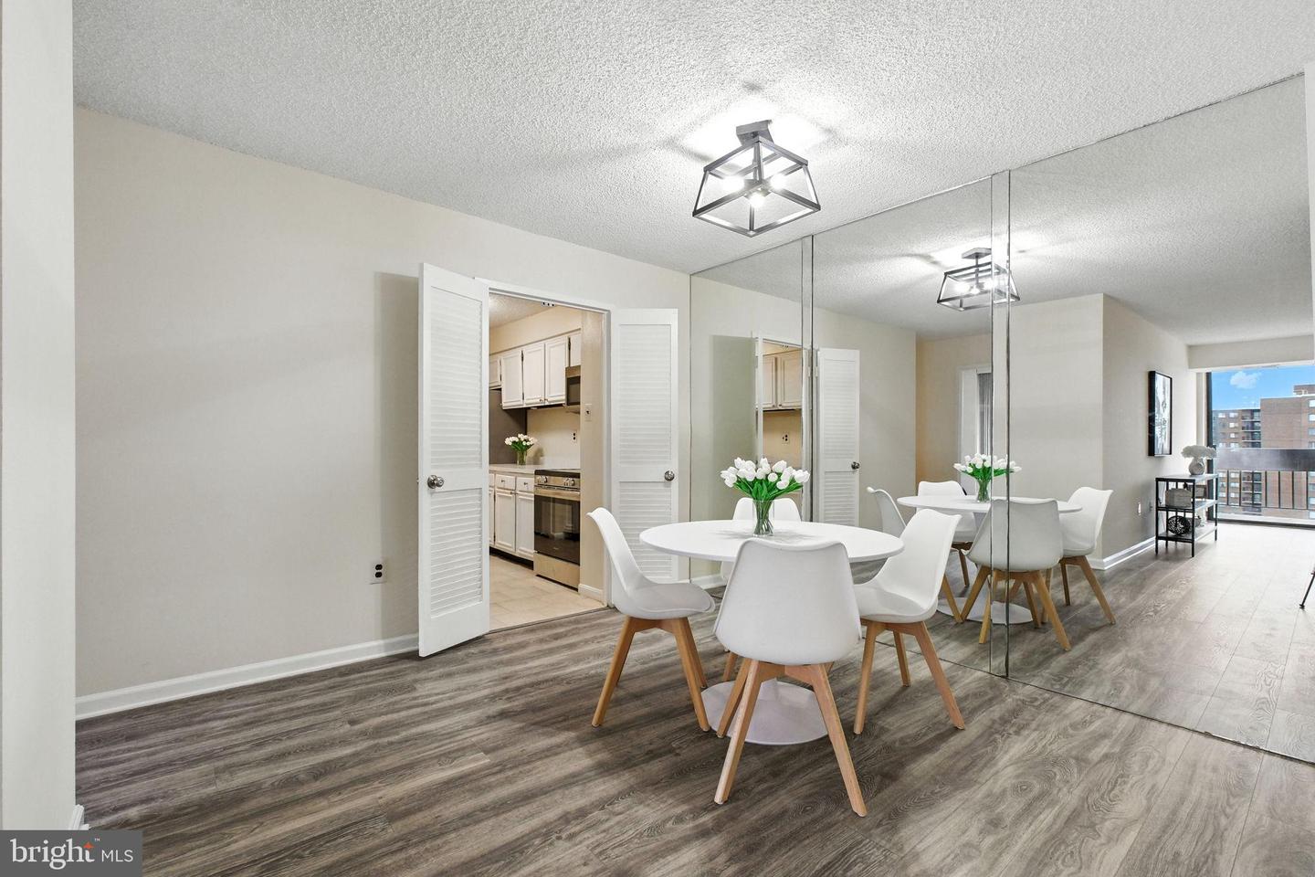 5300 HOLMES RUN PKWY #1210, ALEXANDRIA, Virginia 22304, 1 Bedroom Bedrooms, 2 Rooms Rooms,1 BathroomBathrooms,Residential,For sale,5300 HOLMES RUN PKWY #1210,VAAX2048396 MLS # VAAX2048396