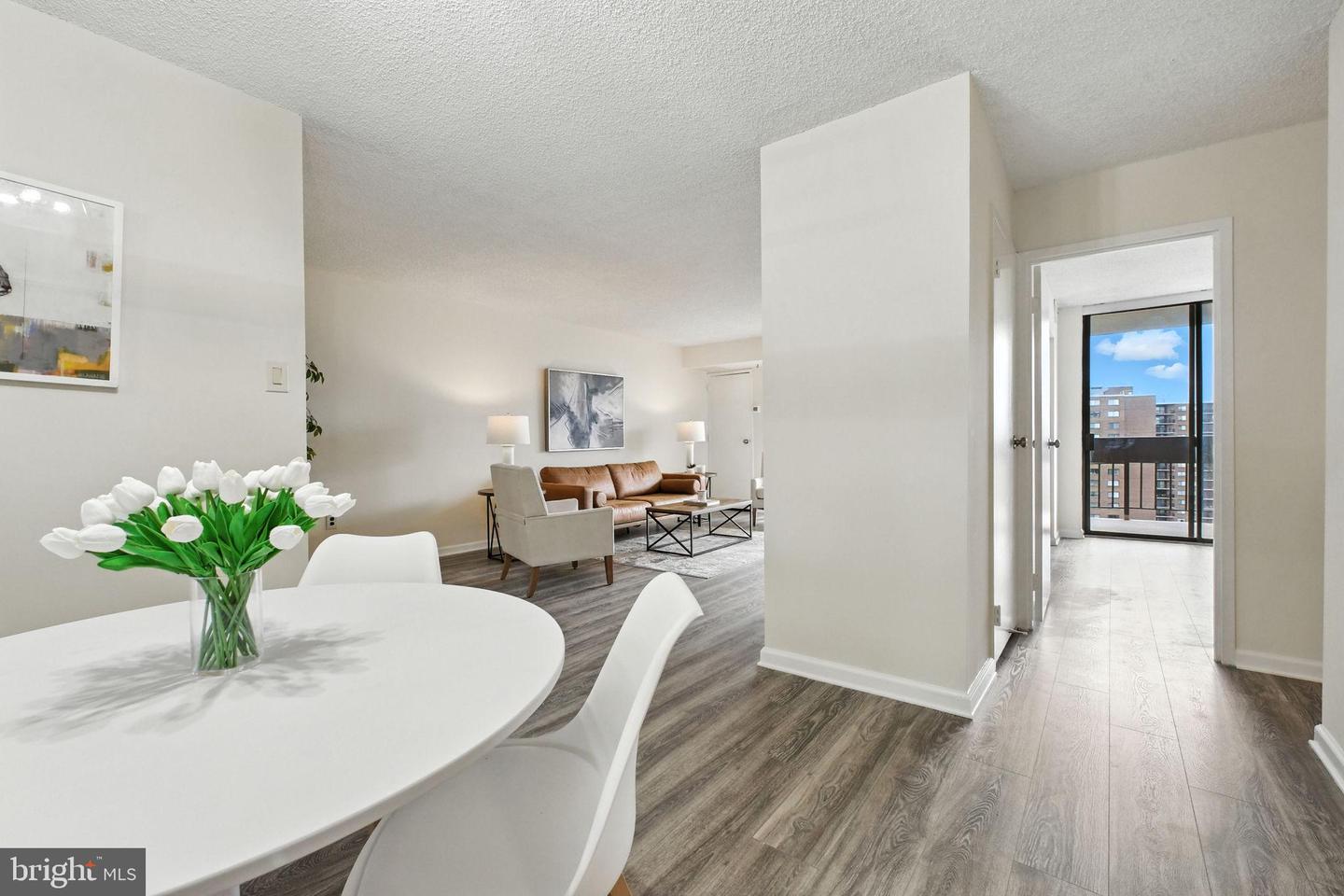 5300 HOLMES RUN PKWY #1210, ALEXANDRIA, Virginia 22304, 1 Bedroom Bedrooms, 2 Rooms Rooms,1 BathroomBathrooms,Residential,For sale,5300 HOLMES RUN PKWY #1210,VAAX2048396 MLS # VAAX2048396