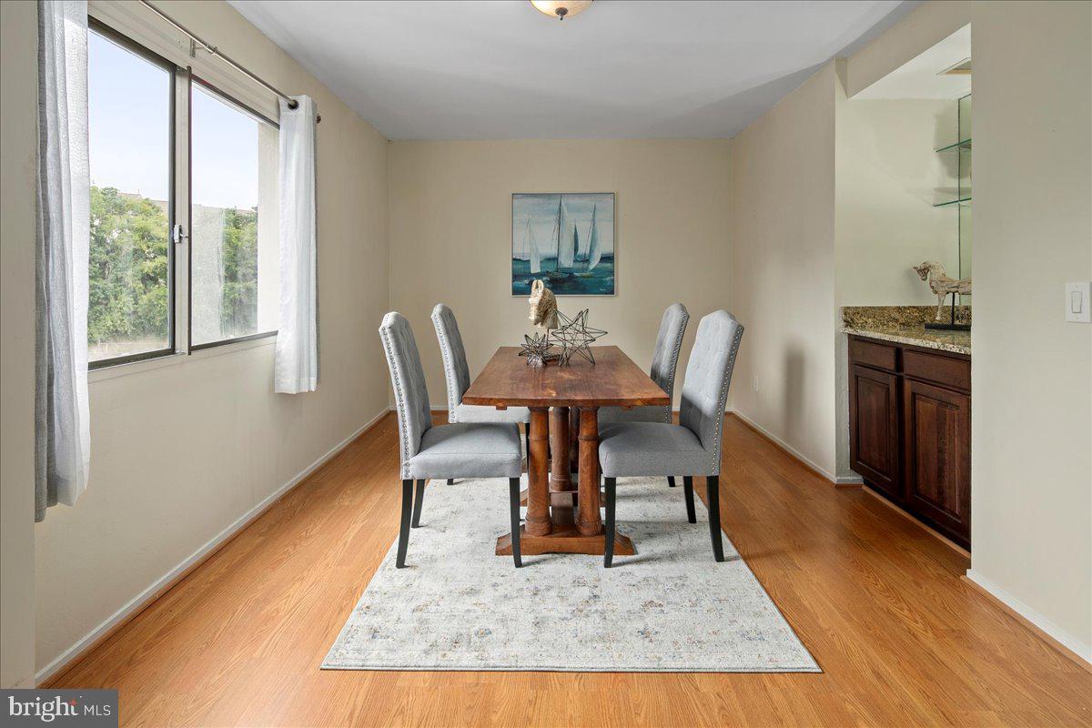 6101 EDSALL RD #702, ALEXANDRIA, Virginia 22304, 2 Bedrooms Bedrooms, 4 Rooms Rooms,2 BathroomsBathrooms,Residential,For sale,6101 EDSALL RD #702,VAAX2048478 MLS # VAAX2048478