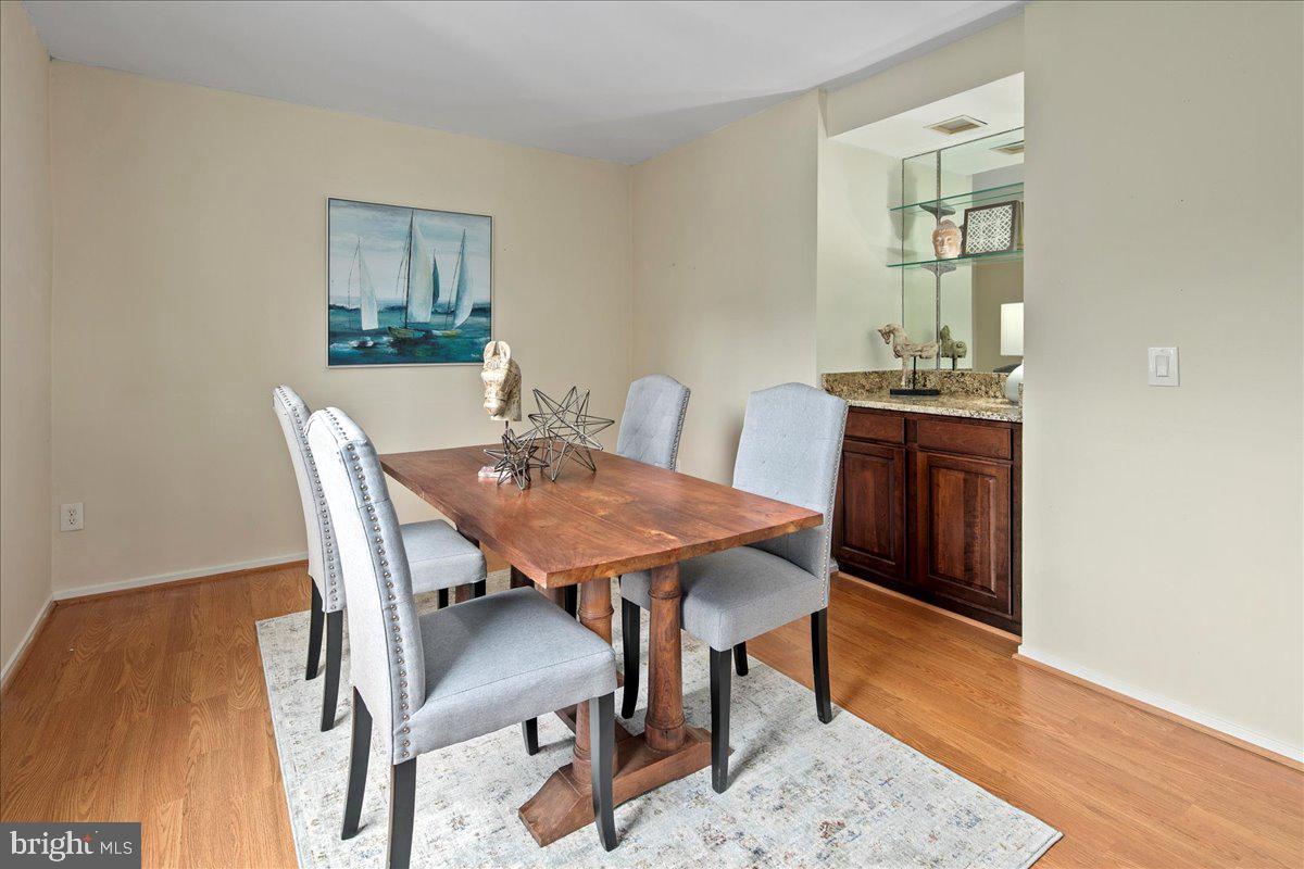6101 EDSALL RD #702, ALEXANDRIA, Virginia 22304, 2 Bedrooms Bedrooms, 4 Rooms Rooms,2 BathroomsBathrooms,Residential,For sale,6101 EDSALL RD #702,VAAX2048478 MLS # VAAX2048478
