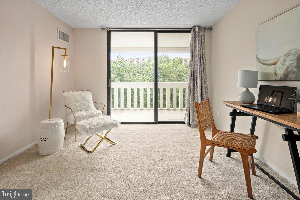 6101 EDSALL RD #702, ALEXANDRIA, Virginia 22304, 2 Bedrooms Bedrooms, 4 Rooms Rooms,2 BathroomsBathrooms,Residential,For sale,6101 EDSALL RD #702,VAAX2048478 MLS # VAAX2048478