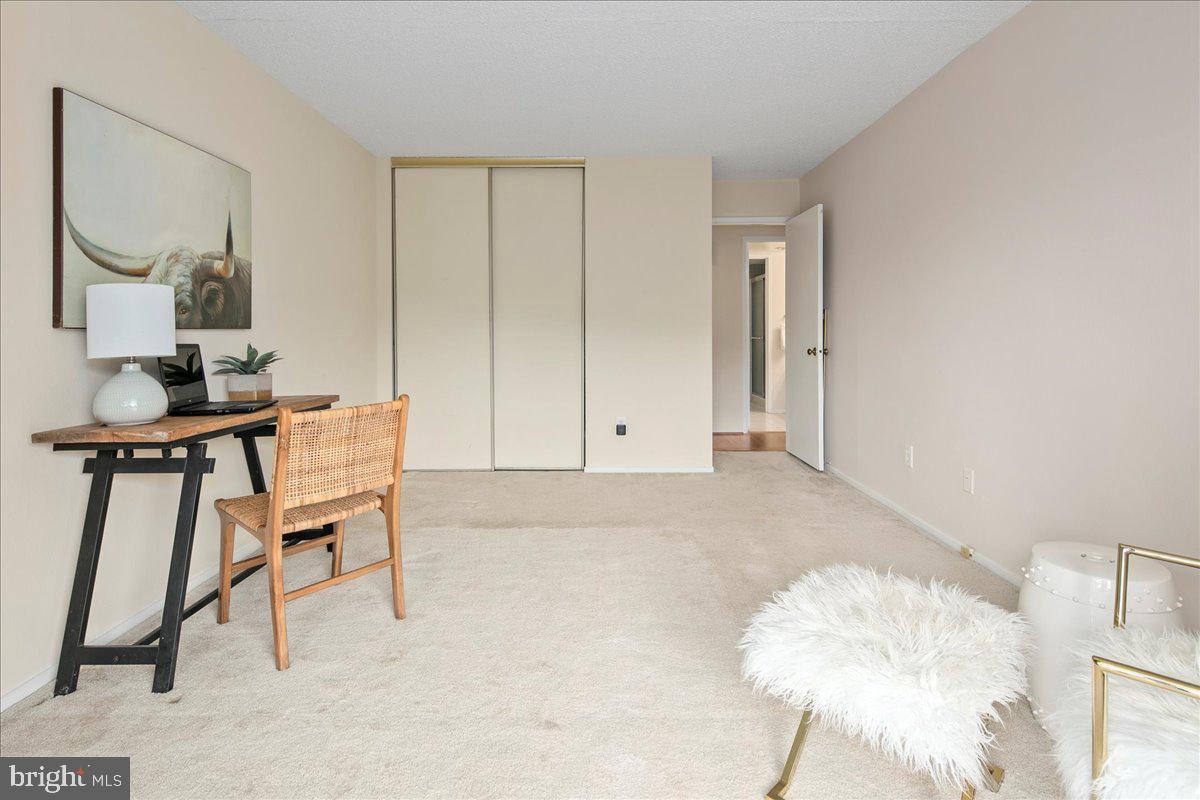 6101 EDSALL RD #702, ALEXANDRIA, Virginia 22304, 2 Bedrooms Bedrooms, 4 Rooms Rooms,2 BathroomsBathrooms,Residential,For sale,6101 EDSALL RD #702,VAAX2048478 MLS # VAAX2048478