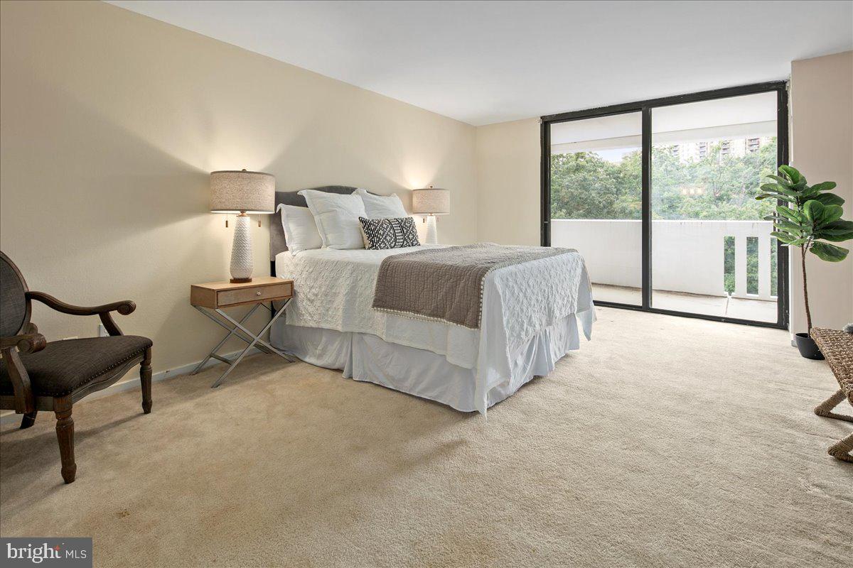 6101 EDSALL RD #702, ALEXANDRIA, Virginia 22304, 2 Bedrooms Bedrooms, 4 Rooms Rooms,2 BathroomsBathrooms,Residential,For sale,6101 EDSALL RD #702,VAAX2048478 MLS # VAAX2048478