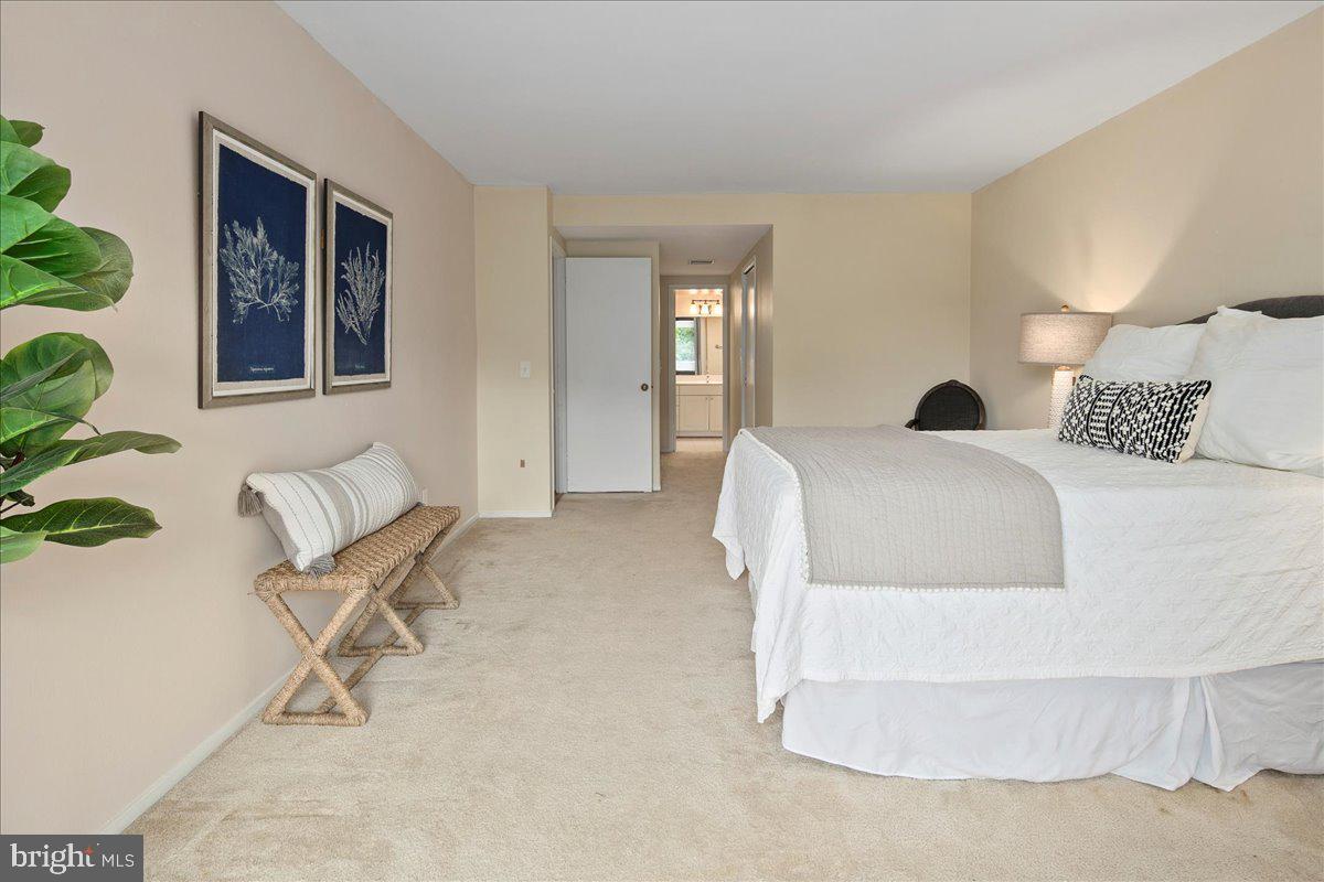 6101 EDSALL RD #702, ALEXANDRIA, Virginia 22304, 2 Bedrooms Bedrooms, 4 Rooms Rooms,2 BathroomsBathrooms,Residential,For sale,6101 EDSALL RD #702,VAAX2048478 MLS # VAAX2048478