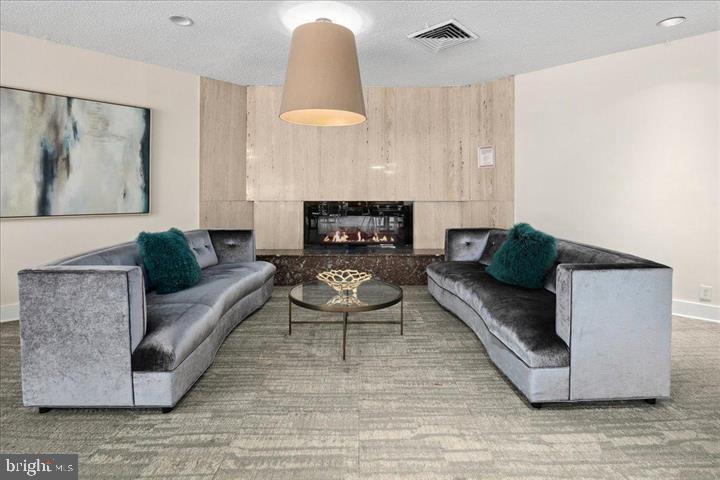 6101 EDSALL RD #702, ALEXANDRIA, Virginia 22304, 2 Bedrooms Bedrooms, 4 Rooms Rooms,2 BathroomsBathrooms,Residential,For sale,6101 EDSALL RD #702,VAAX2048478 MLS # VAAX2048478