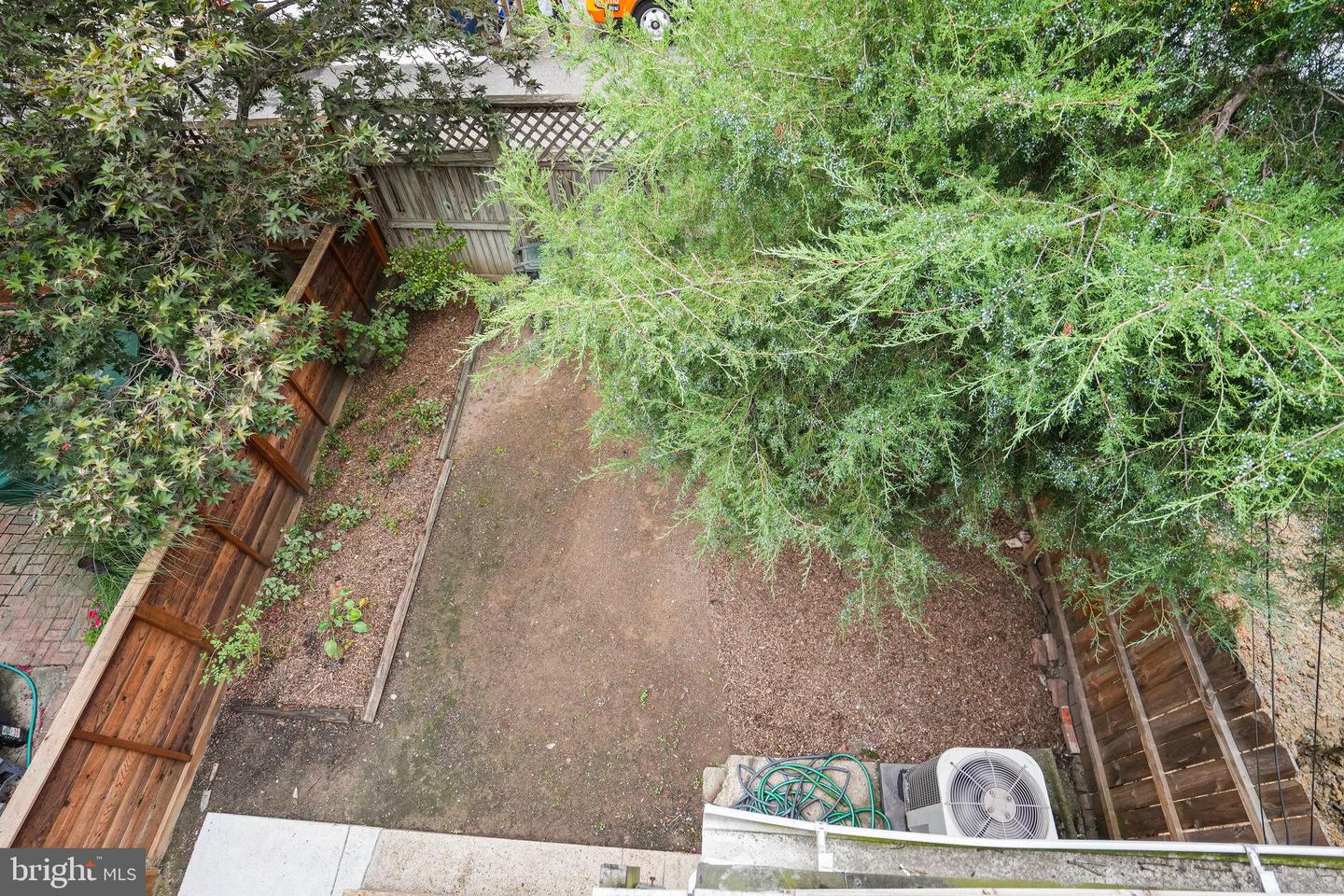 1511 CAROLINE ST NW, WASHINGTON, District Of Columbia 20009, 2 Bedrooms Bedrooms, ,1 BathroomBathrooms,Residential,For sale,1511 CAROLINE ST NW,DCDC2214978 MLS # DCDC2214978