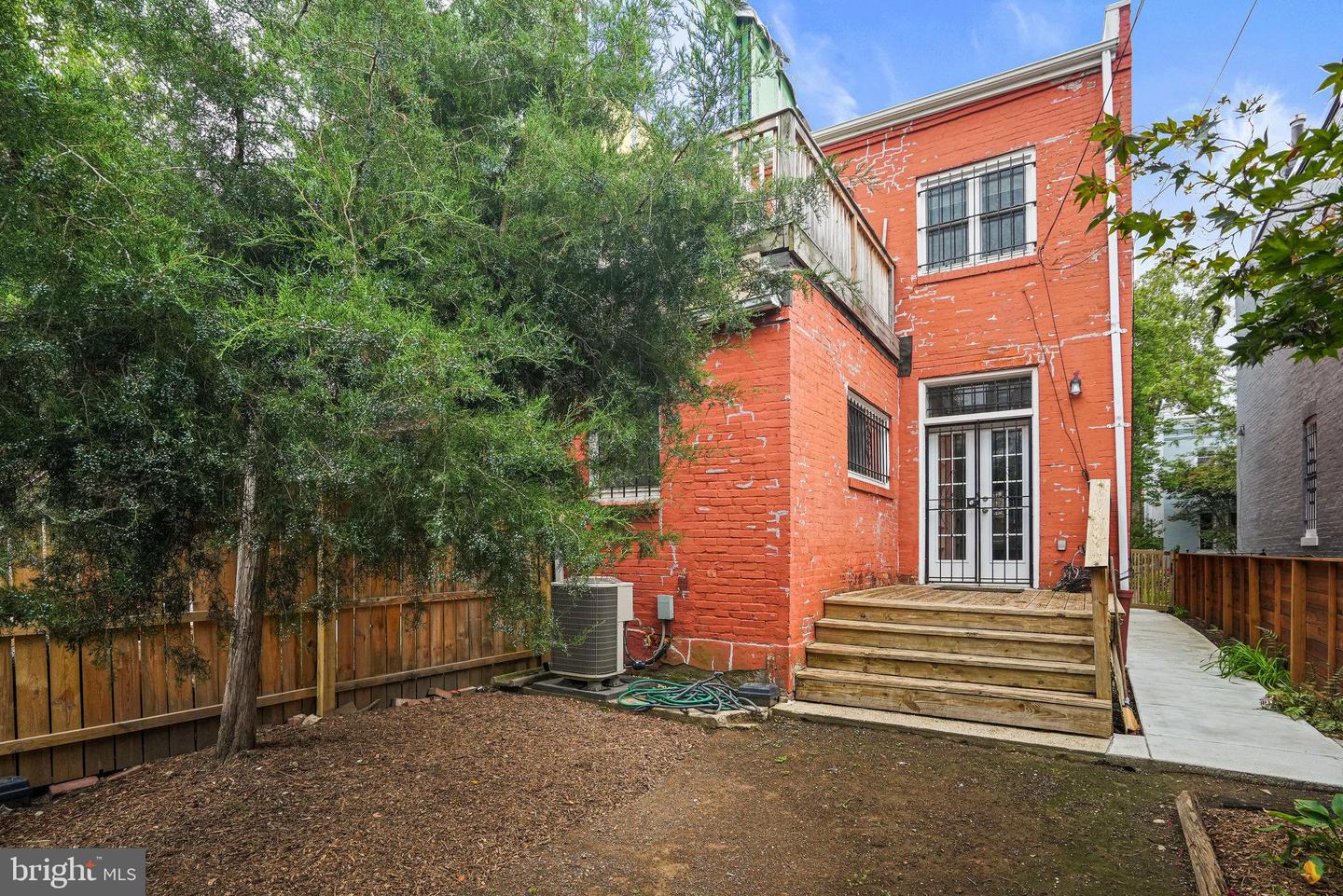 1511 CAROLINE ST NW, WASHINGTON, District Of Columbia 20009, 2 Bedrooms Bedrooms, ,1 BathroomBathrooms,Residential,For sale,1511 CAROLINE ST NW,DCDC2214978 MLS # DCDC2214978