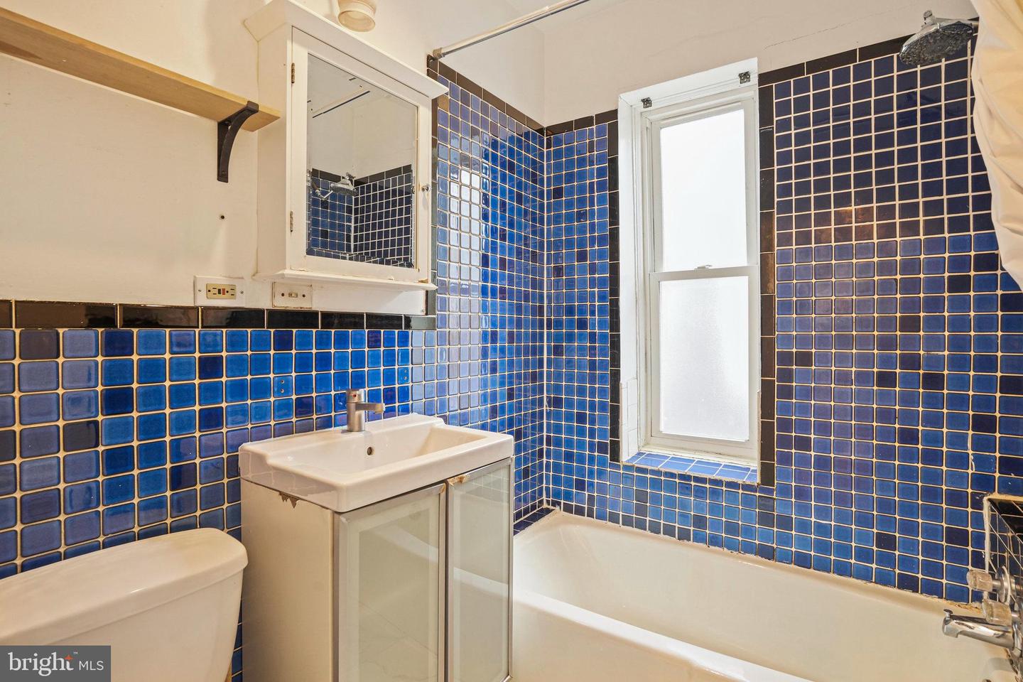 1511 CAROLINE ST NW, WASHINGTON, District Of Columbia 20009, 2 Bedrooms Bedrooms, ,1 BathroomBathrooms,Residential,For sale,1511 CAROLINE ST NW,DCDC2214978 MLS # DCDC2214978
