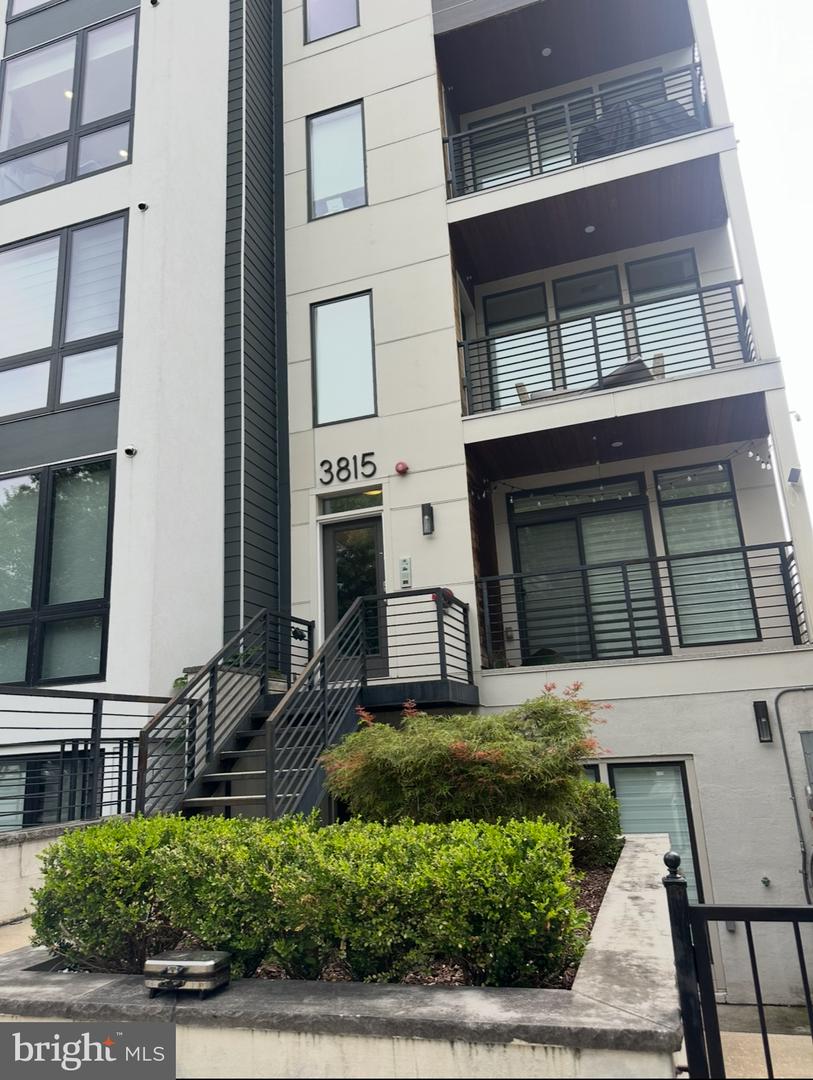 3815 14TH ST NW #3, WASHINGTON, District Of Columbia 20011, 2 Bedrooms Bedrooms, ,2 BathroomsBathrooms,Residential,For sale,3815 14TH ST NW #3,DCDC2214992 MLS # DCDC2214992