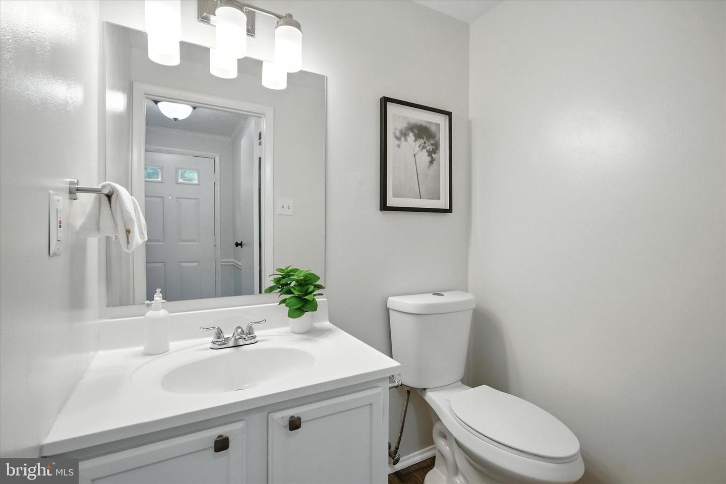 8025 ORANGE PLANK RD, SPRINGFIELD, Virginia 22153, 3 Bedrooms Bedrooms, ,3 BathroomsBathrooms,Residential,For sale,8025 ORANGE PLANK RD,VAFX2261426 MLS # VAFX2261426