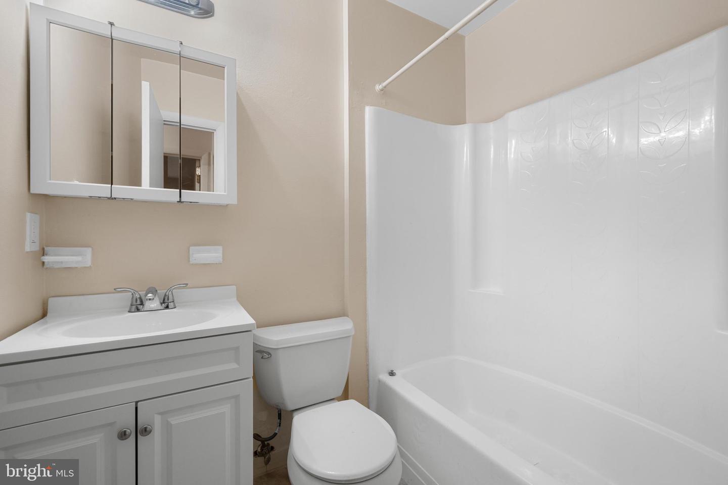 5036 NASH ST NE, WASHINGTON, District Of Columbia 20019, 3 Bedrooms Bedrooms, ,3 BathroomsBathrooms,Residential,For sale,5036 NASH ST NE,DCDC2215540 MLS # DCDC2215540