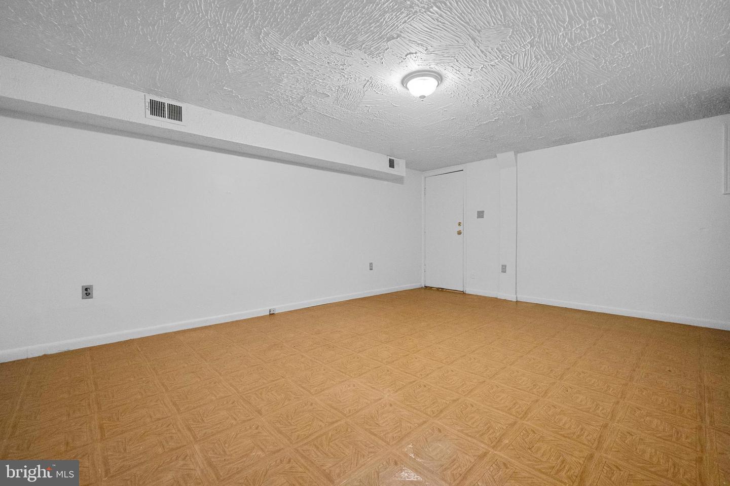 5036 NASH ST NE, WASHINGTON, District Of Columbia 20019, 3 Bedrooms Bedrooms, ,3 BathroomsBathrooms,Residential,For sale,5036 NASH ST NE,DCDC2215540 MLS # DCDC2215540