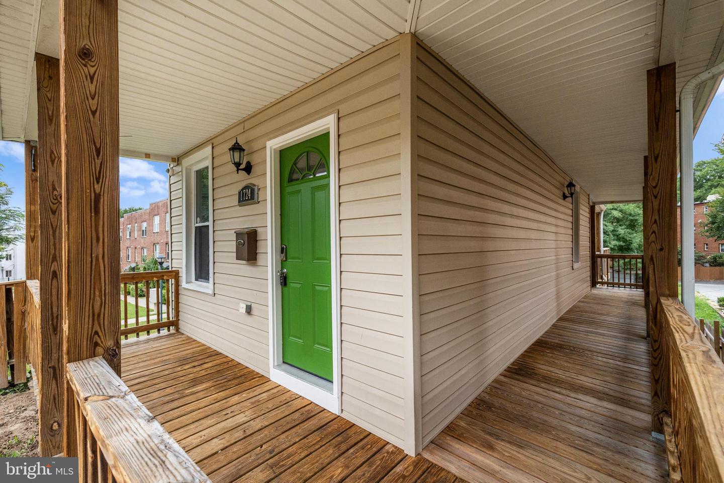 1724 W ST SE, WASHINGTON, District Of Columbia 20020, 4 Bedrooms Bedrooms, ,2 BathroomsBathrooms,Residential,For sale,1724 W ST SE,DCDC2215984 MLS # DCDC2215984