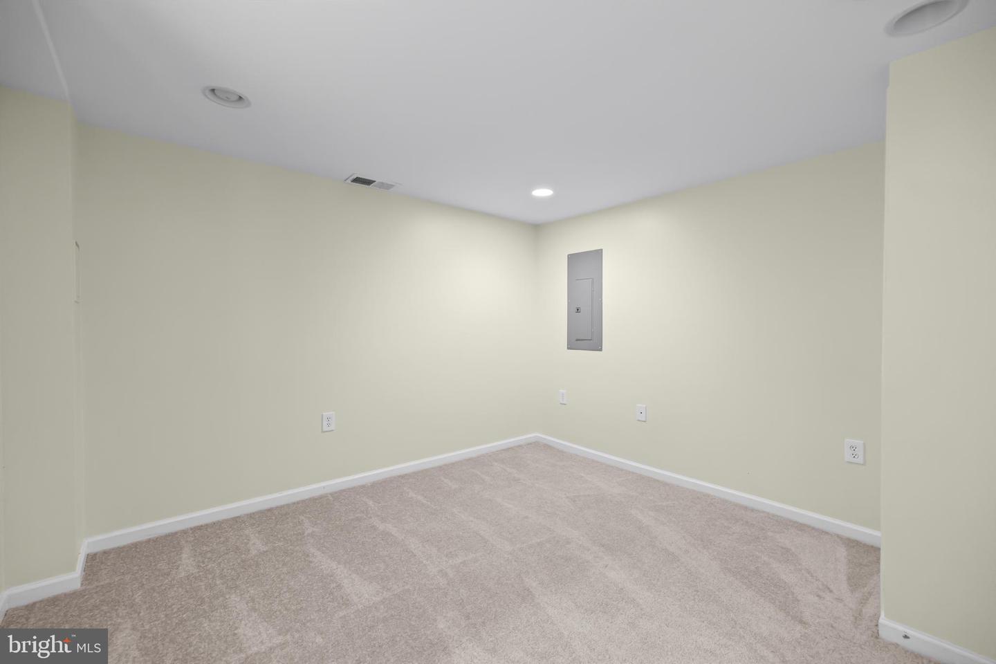 1724 W ST SE, WASHINGTON, District Of Columbia 20020, 4 Bedrooms Bedrooms, ,2 BathroomsBathrooms,Residential,For sale,1724 W ST SE,DCDC2215984 MLS # DCDC2215984