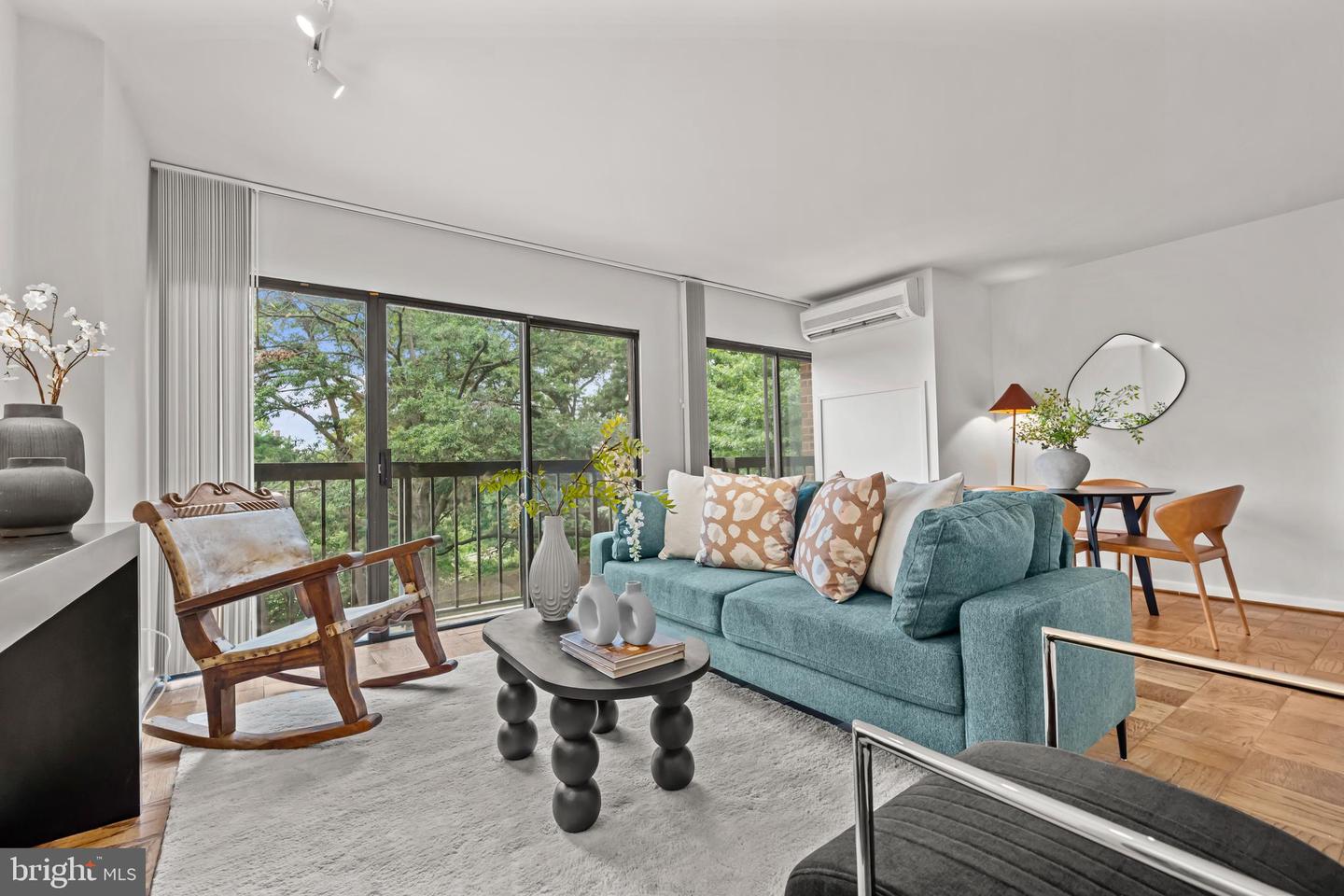 1001 26TH ST NW #308, WASHINGTON, District Of Columbia 20037, 2 Bedrooms Bedrooms, ,2 BathroomsBathrooms,Residential,For sale,1001 26TH ST NW #308,DCDC2216196 MLS # DCDC2216196