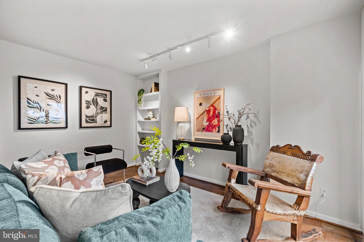 1001 26TH ST NW #308, WASHINGTON, District Of Columbia 20037, 2 Bedrooms Bedrooms, ,2 BathroomsBathrooms,Residential,For sale,1001 26TH ST NW #308,DCDC2216196 MLS # DCDC2216196