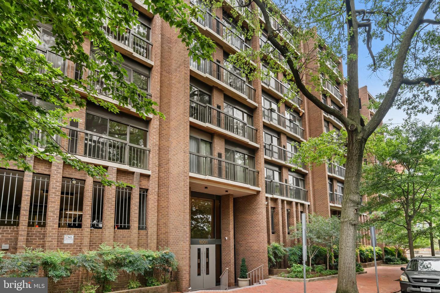 1001 26TH ST NW #308, WASHINGTON, District Of Columbia 20037, 2 Bedrooms Bedrooms, ,2 BathroomsBathrooms,Residential,For sale,1001 26TH ST NW #308,DCDC2216196 MLS # DCDC2216196