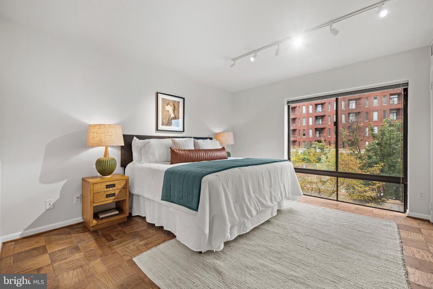 1001 26TH ST NW #308, WASHINGTON, District Of Columbia 20037, 2 Bedrooms Bedrooms, ,2 BathroomsBathrooms,Residential,For sale,1001 26TH ST NW #308,DCDC2216196 MLS # DCDC2216196