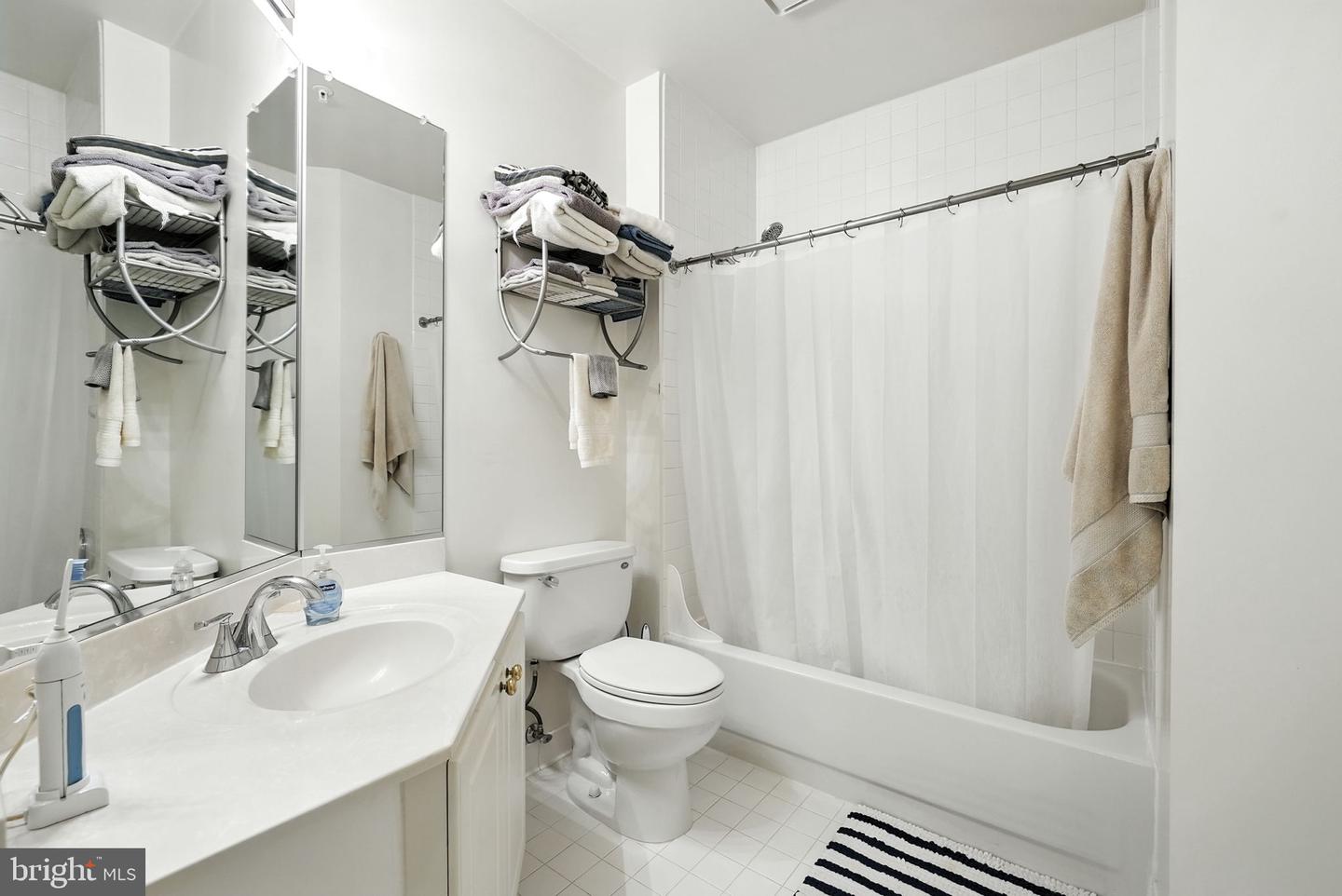 2204 WESTCOURT LN #109, HERNDON, Virginia 20170, 1 Bedroom Bedrooms, ,1 BathroomBathrooms,Residential,For sale,2204 WESTCOURT LN #109,VAFX2262630 MLS # VAFX2262630