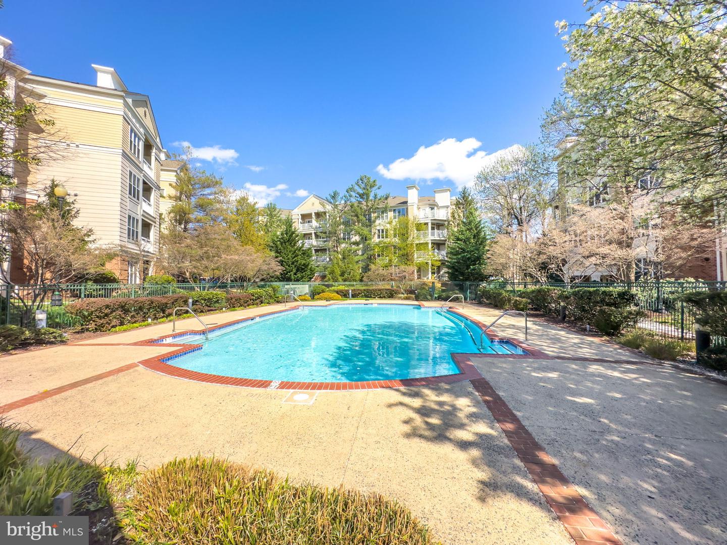 2204 WESTCOURT LN #109, HERNDON, Virginia 20170, 1 Bedroom Bedrooms, ,1 BathroomBathrooms,Residential,For sale,2204 WESTCOURT LN #109,VAFX2262630 MLS # VAFX2262630
