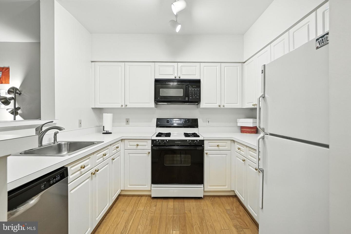 2204 WESTCOURT LN #109, HERNDON, Virginia 20170, 1 Bedroom Bedrooms, ,1 BathroomBathrooms,Residential,For sale,2204 WESTCOURT LN #109,VAFX2262630 MLS # VAFX2262630