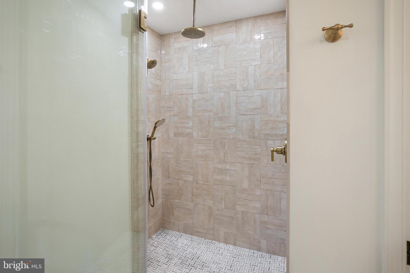1212 OLD STABLE RD, MCLEAN, Virginia 22102, 5 Bedrooms Bedrooms, 9 Rooms Rooms,3 BathroomsBathrooms,Residential,For sale,1212 OLD STABLE RD,VAFX2262726 MLS # VAFX2262726
