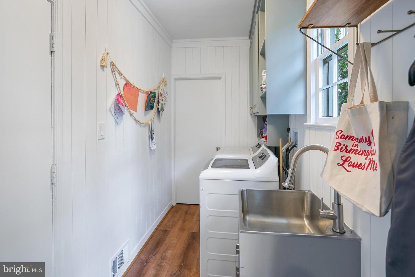 1212 OLD STABLE RD, MCLEAN, Virginia 22102, 5 Bedrooms Bedrooms, 9 Rooms Rooms,3 BathroomsBathrooms,Residential,For sale,1212 OLD STABLE RD,VAFX2262726 MLS # VAFX2262726