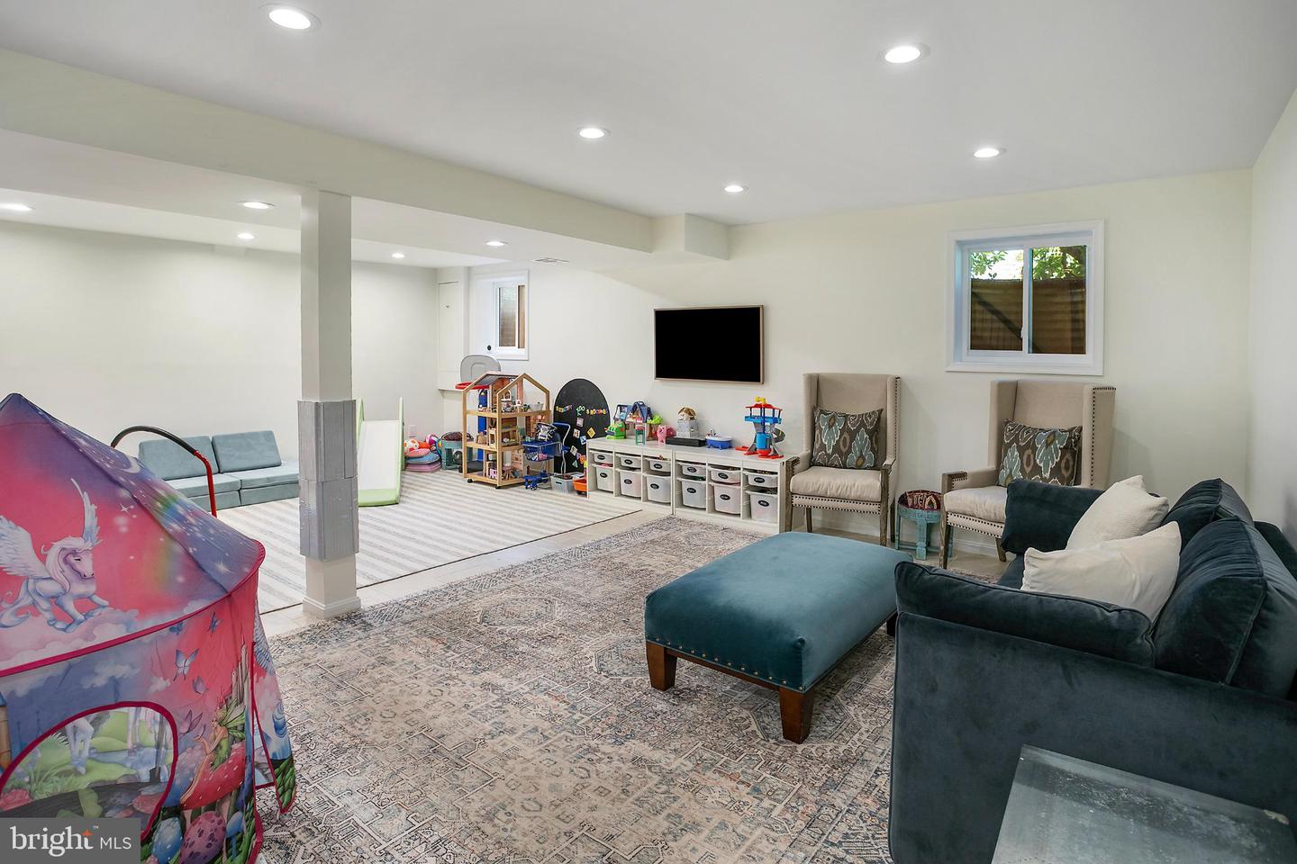 1212 OLD STABLE RD, MCLEAN, Virginia 22102, 5 Bedrooms Bedrooms, 9 Rooms Rooms,3 BathroomsBathrooms,Residential,For sale,1212 OLD STABLE RD,VAFX2262726 MLS # VAFX2262726
