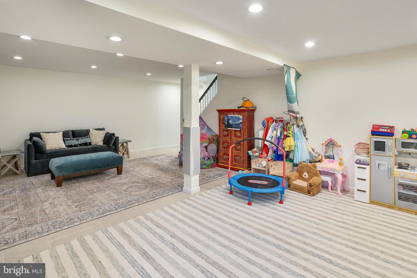 1212 OLD STABLE RD, MCLEAN, Virginia 22102, 5 Bedrooms Bedrooms, 9 Rooms Rooms,3 BathroomsBathrooms,Residential,For sale,1212 OLD STABLE RD,VAFX2262726 MLS # VAFX2262726