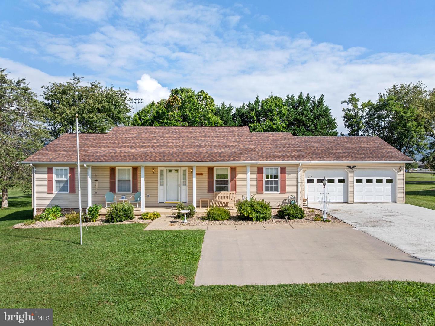 1225 OX RD, WOODSTOCK, Virginia 22664, 3 Bedrooms Bedrooms, ,2 BathroomsBathrooms,Residential,For sale,1225 OX RD,VASH2012302 MLS # VASH2012302