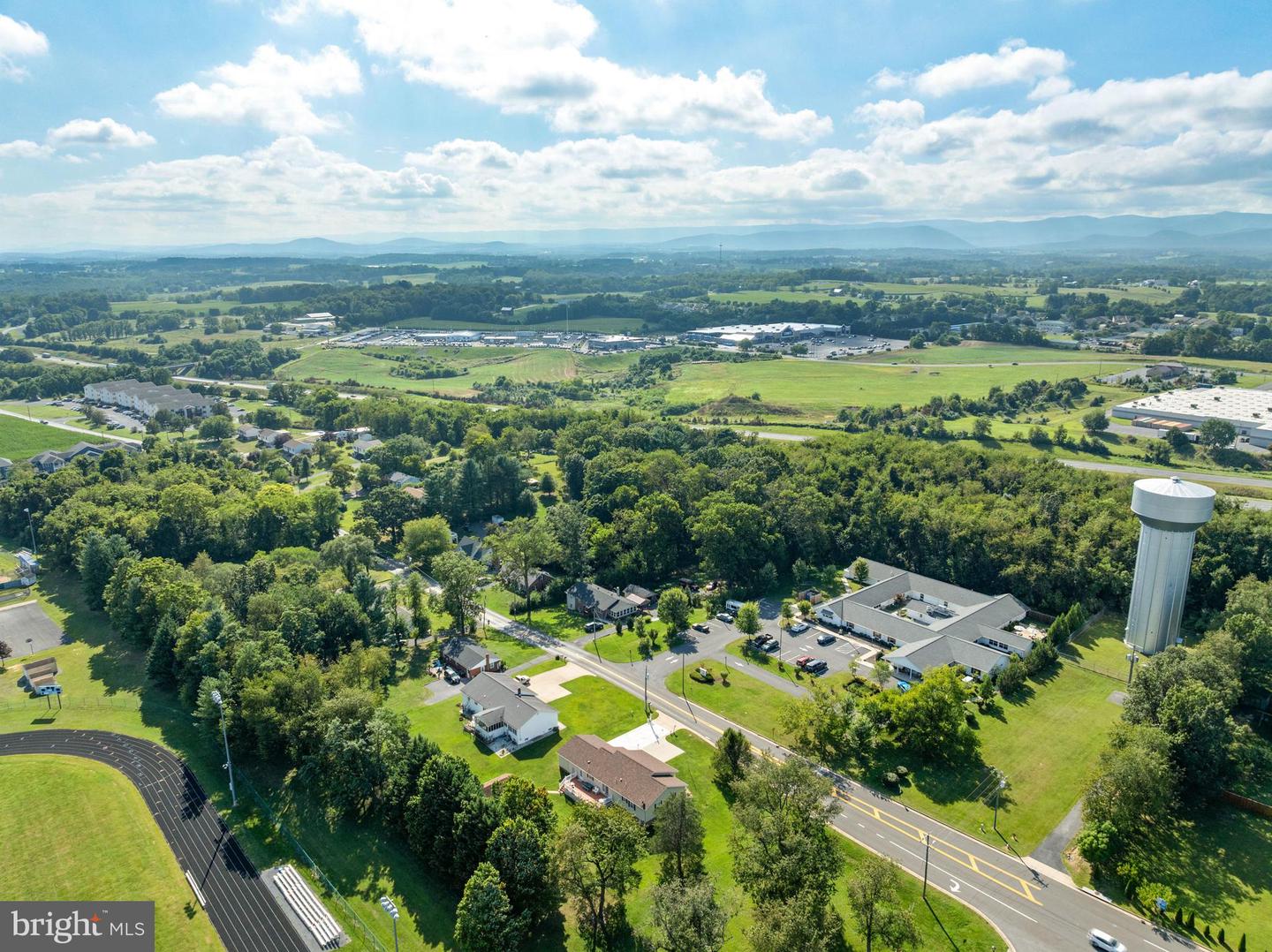 1225 OX RD, WOODSTOCK, Virginia 22664, 3 Bedrooms Bedrooms, ,2 BathroomsBathrooms,Residential,For sale,1225 OX RD,VASH2012302 MLS # VASH2012302