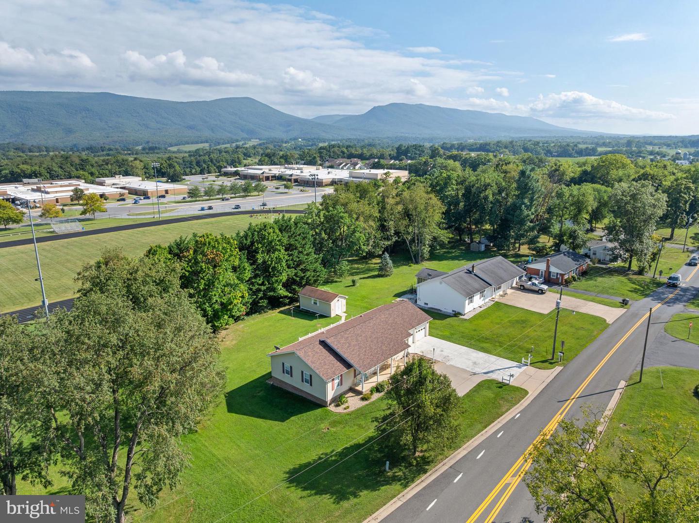 1225 OX RD, WOODSTOCK, Virginia 22664, 3 Bedrooms Bedrooms, ,2 BathroomsBathrooms,Residential,For sale,1225 OX RD,VASH2012302 MLS # VASH2012302