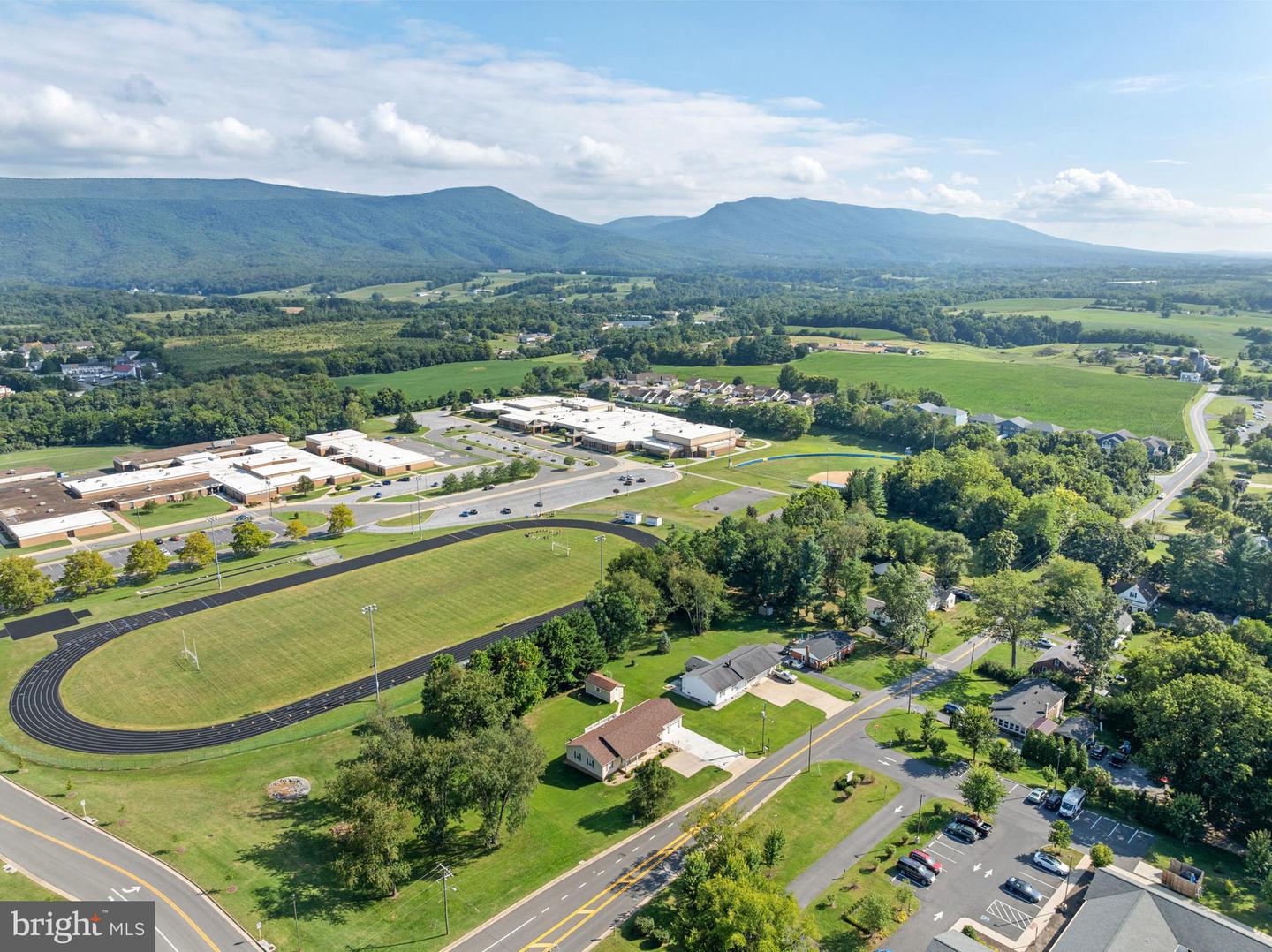 1225 OX RD, WOODSTOCK, Virginia 22664, 3 Bedrooms Bedrooms, ,2 BathroomsBathrooms,Residential,For sale,1225 OX RD,VASH2012302 MLS # VASH2012302
