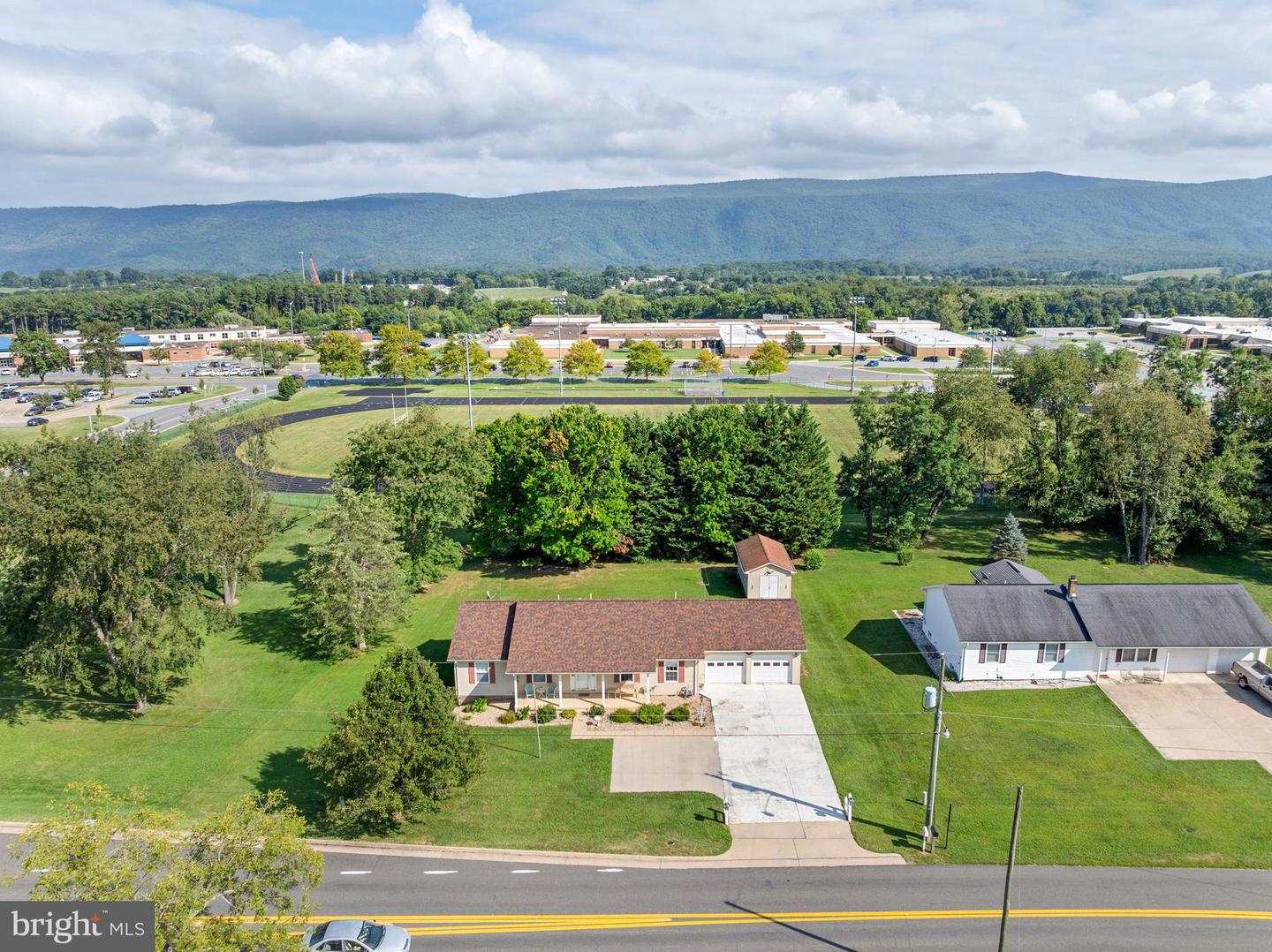 1225 OX RD, WOODSTOCK, Virginia 22664, 3 Bedrooms Bedrooms, ,2 BathroomsBathrooms,Residential,For sale,1225 OX RD,VASH2012302 MLS # VASH2012302