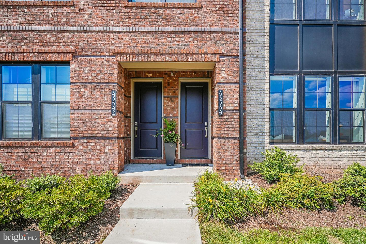 43544 CENTERGATE DR, ASHBURN, Virginia 20148, 3 Bedrooms Bedrooms, 10 Rooms Rooms,2 BathroomsBathrooms,Residential,For sale,43544 CENTERGATE DR,VALO2105088 MLS # VALO2105088