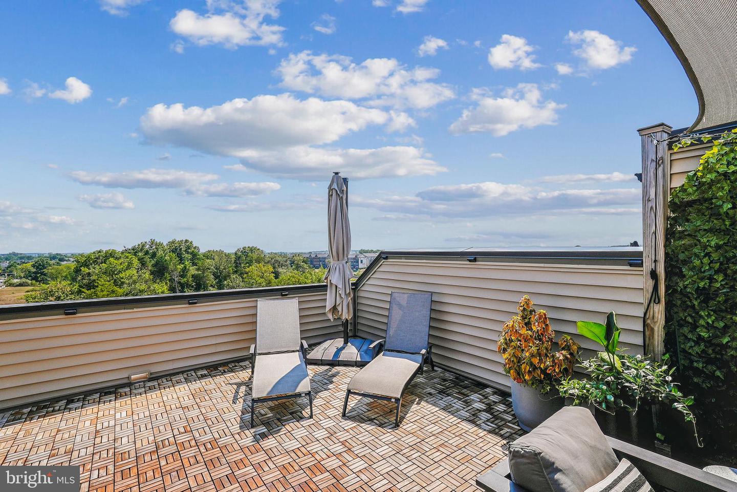 43544 CENTERGATE DR, ASHBURN, Virginia 20148, 3 Bedrooms Bedrooms, 10 Rooms Rooms,2 BathroomsBathrooms,Residential,For sale,43544 CENTERGATE DR,VALO2105088 MLS # VALO2105088