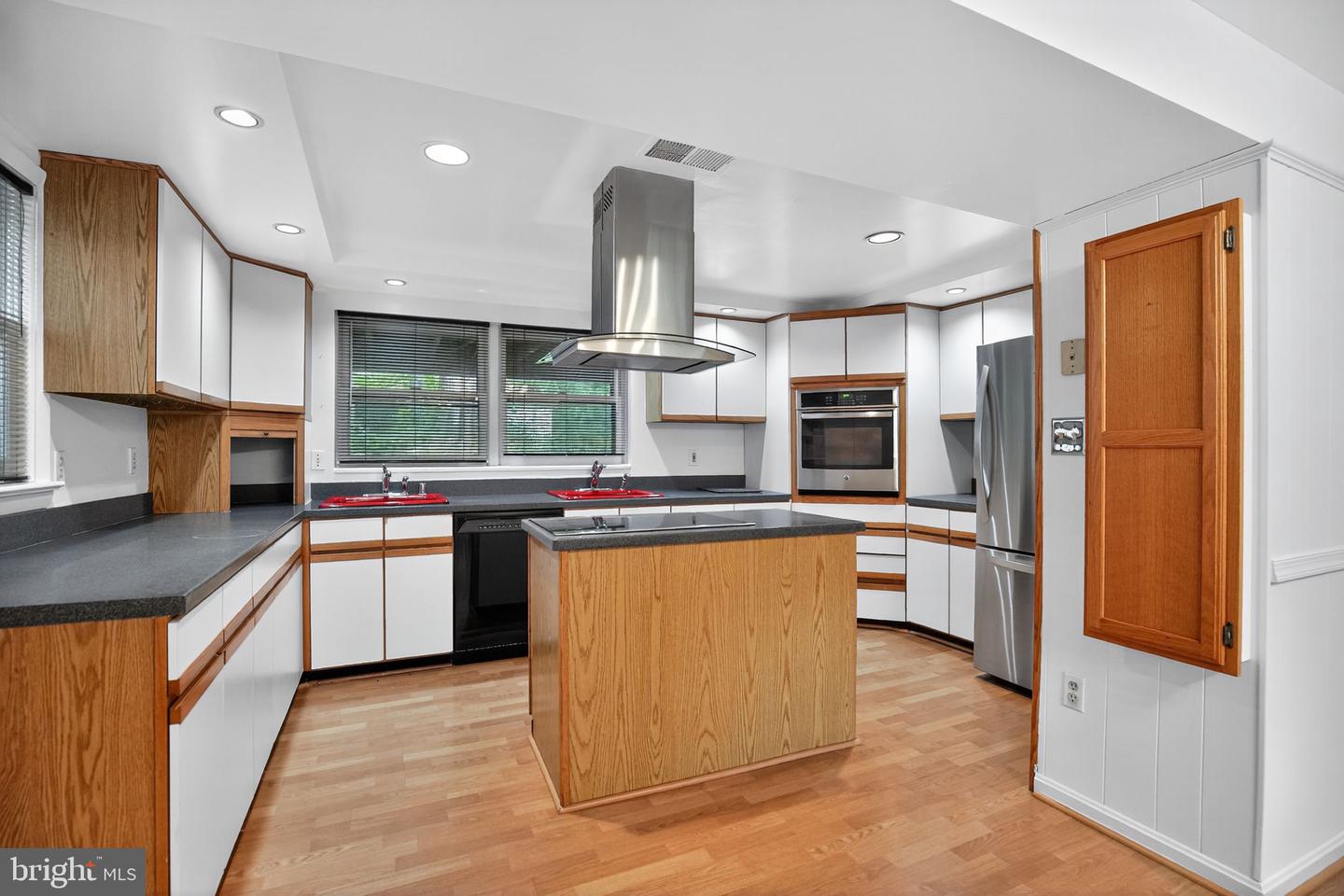 1704 COOL SPRING DR, ALEXANDRIA, Virginia 22308, 5 Bedrooms Bedrooms, ,2 BathroomsBathrooms,Residential,For sale,1704 COOL SPRING DR,VAFX2262740 MLS # VAFX2262740