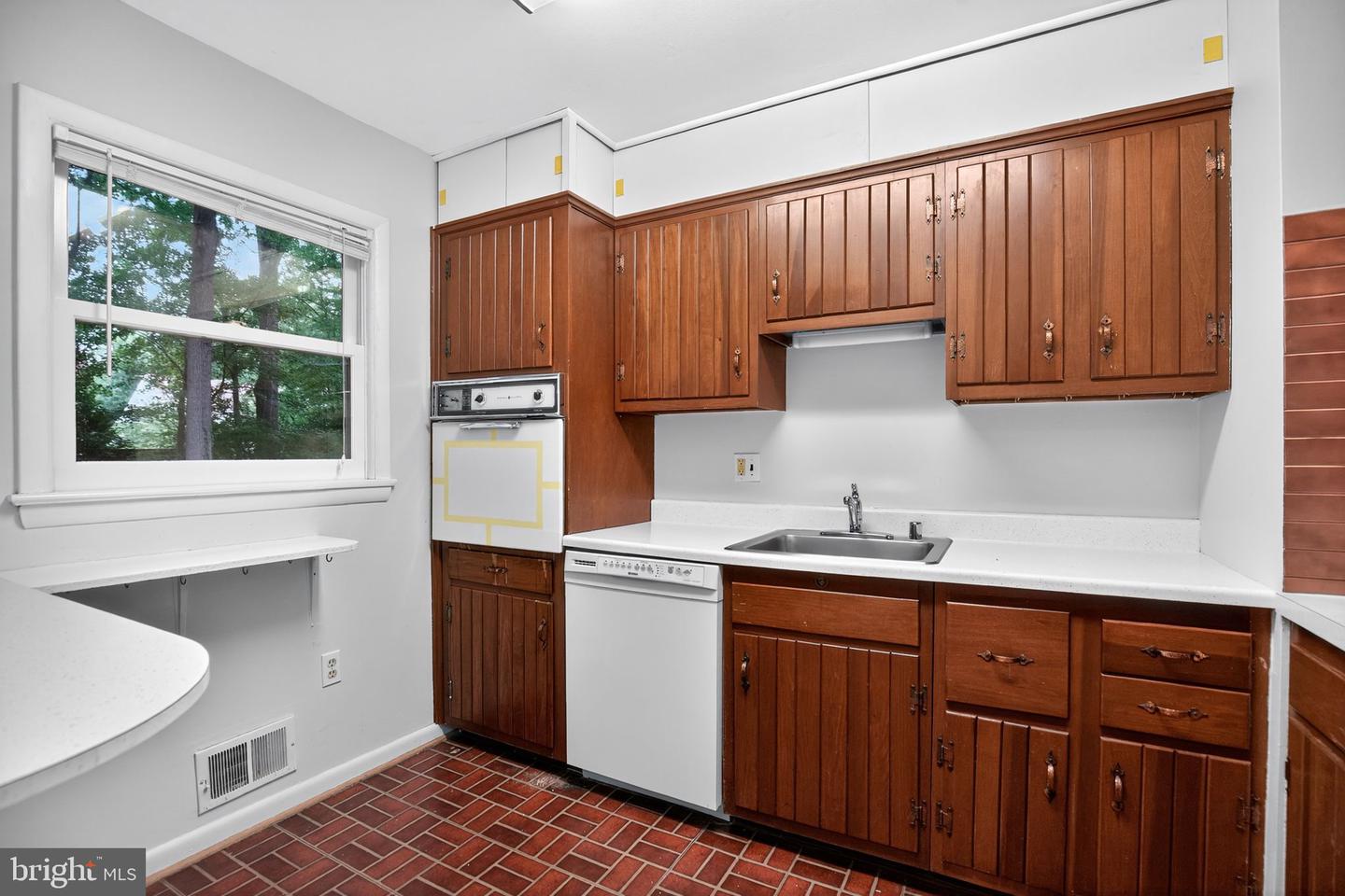 1704 COOL SPRING DR, ALEXANDRIA, Virginia 22308, 5 Bedrooms Bedrooms, ,2 BathroomsBathrooms,Residential,For sale,1704 COOL SPRING DR,VAFX2262740 MLS # VAFX2262740