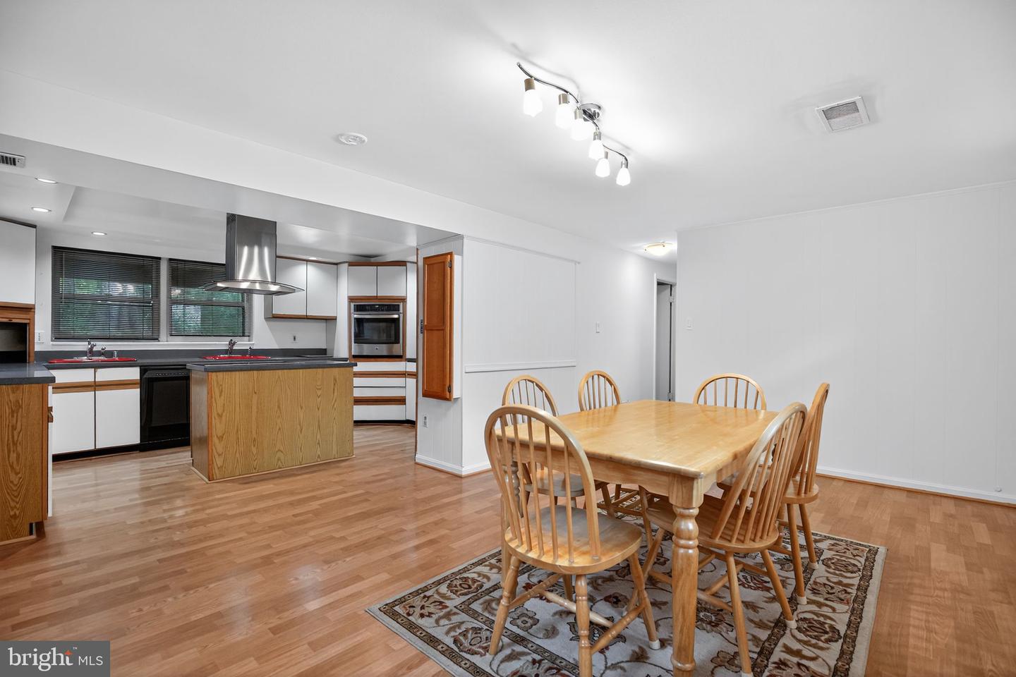 1704 COOL SPRING DR, ALEXANDRIA, Virginia 22308, 5 Bedrooms Bedrooms, ,2 BathroomsBathrooms,Residential,For sale,1704 COOL SPRING DR,VAFX2262740 MLS # VAFX2262740
