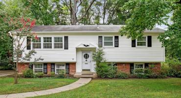 1704 COOL SPRING DR, ALEXANDRIA, Virginia 22308, 5 Bedrooms Bedrooms, ,2 BathroomsBathrooms,Residential,For sale,1704 COOL SPRING DR,VAFX2262740 MLS # VAFX2262740