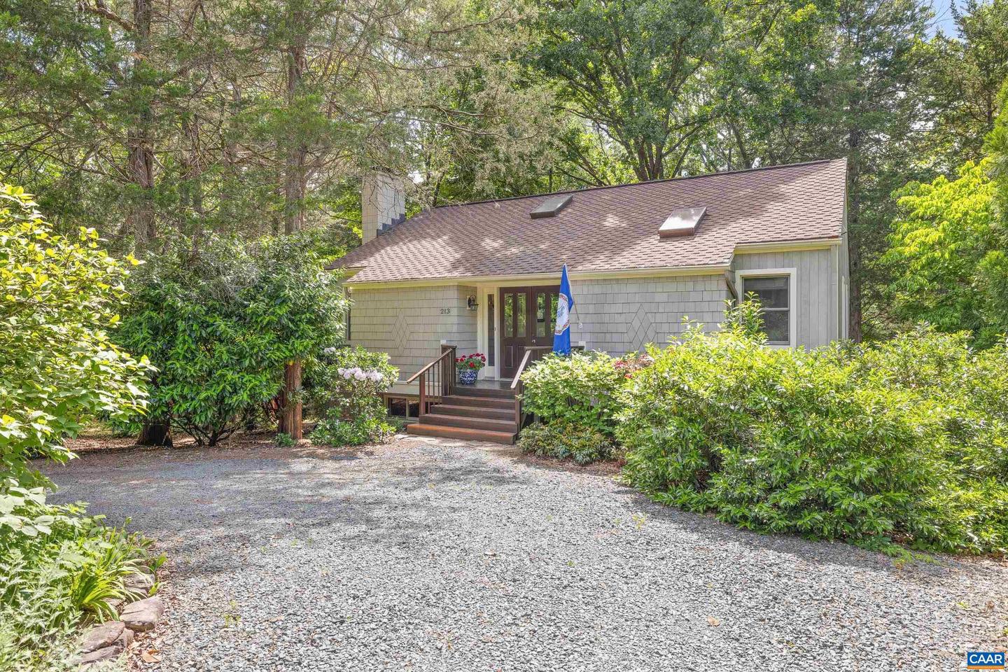 213 TURKEY RIDGE RD, CHARLOTTESVILLE, Virginia 22903, 3 Bedrooms Bedrooms, ,2 BathroomsBathrooms,Residential,For sale,213 TURKEY RIDGE RD,668114 MLS # 668114