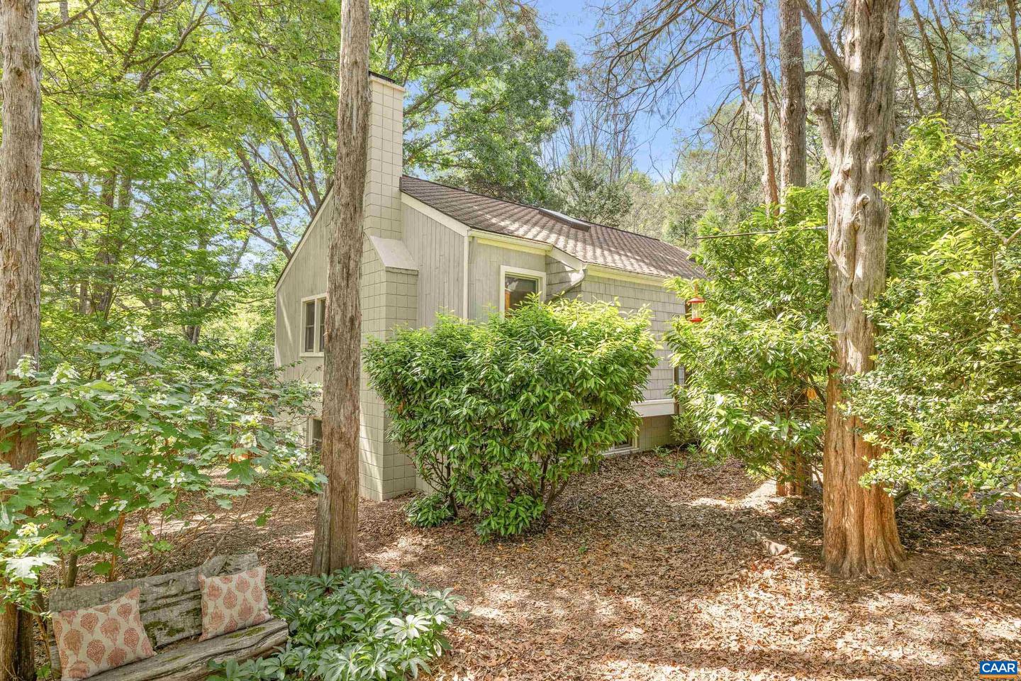 213 TURKEY RIDGE RD, CHARLOTTESVILLE, Virginia 22903, 3 Bedrooms Bedrooms, ,2 BathroomsBathrooms,Residential,For sale,213 TURKEY RIDGE RD,668114 MLS # 668114