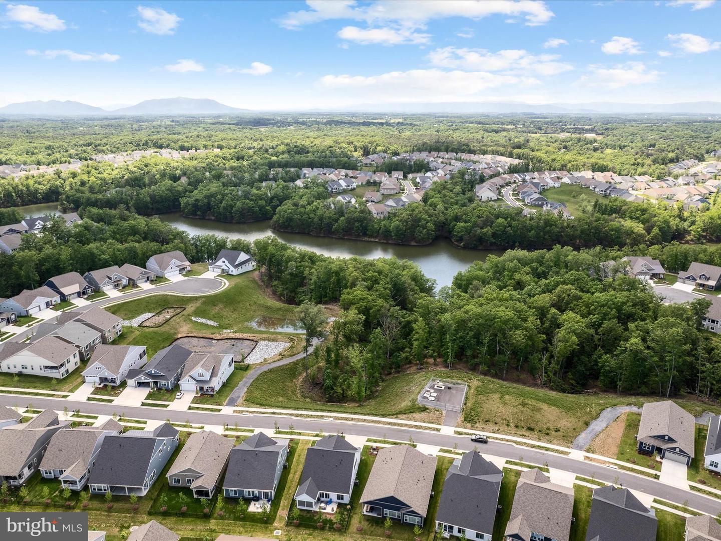121 COWBIRD ST, LAKE FREDERICK, Virginia 22630, 3 Bedrooms Bedrooms, ,3 BathroomsBathrooms,Residential,For sale,121 COWBIRD ST,VAFV2036354 MLS # VAFV2036354