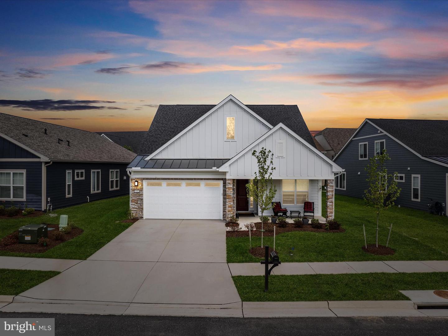 121 COWBIRD ST, LAKE FREDERICK, Virginia 22630, 3 Bedrooms Bedrooms, ,3 BathroomsBathrooms,Residential,For sale,121 COWBIRD ST,VAFV2036354 MLS # VAFV2036354