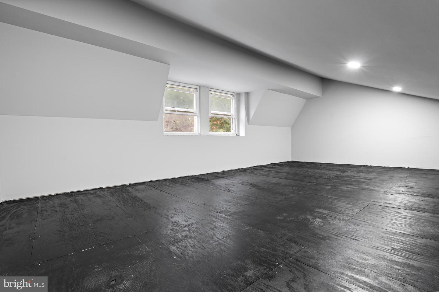 127 ROCK CREEK CHURCH RD NW, WASHINGTON, District Of Columbia 20011, 4 Bedrooms Bedrooms, ,2 BathroomsBathrooms,Residential,For sale,127 ROCK CREEK CHURCH RD NW,DCDC2216308 MLS # DCDC2216308