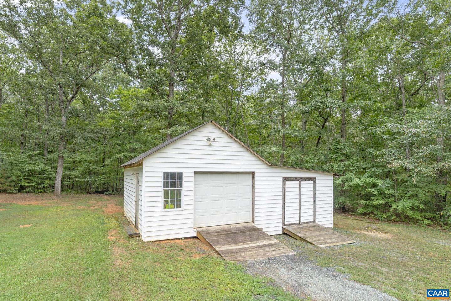 864 ROCK LN, SCOTTSVILLE, Virginia 24590, 3 Bedrooms Bedrooms, ,2 BathroomsBathrooms,Residential,For sale,864 ROCK LN,668120 MLS # 668120